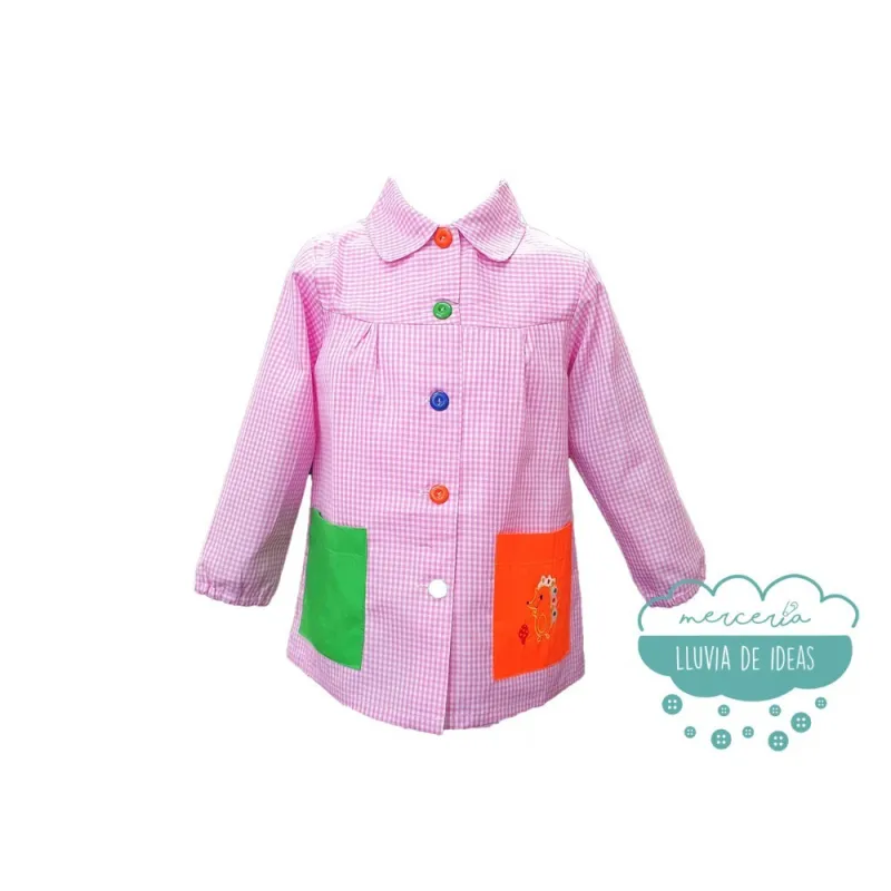 Bata escolar o mandilón bordado rosa - Modelo vichy cuadros con cuellos