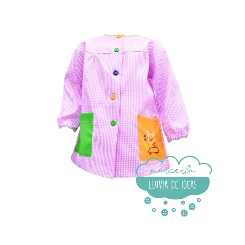 Bata escolar o mandilón bordado rosa - Modelo vichy cuadros cuello redondo