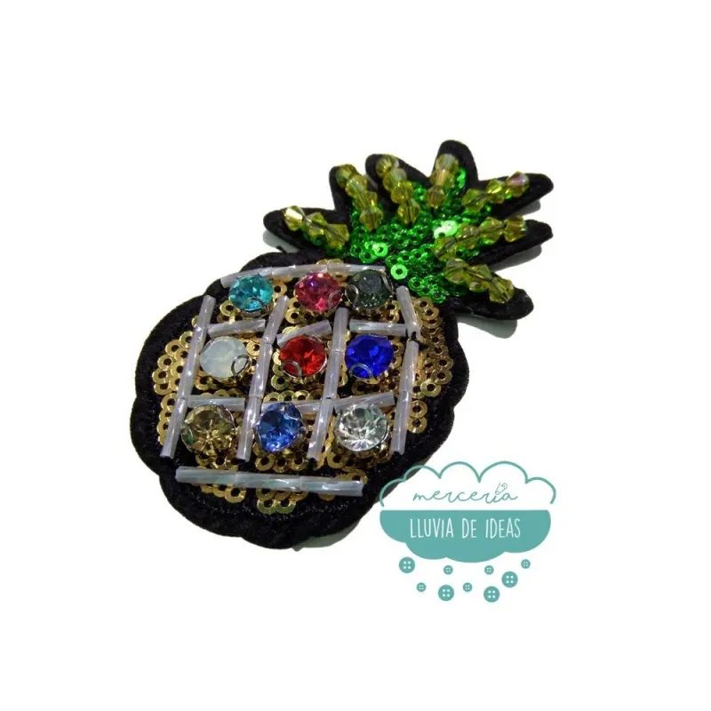 Aplicación decorativa con piedras, rocalla y lentejuelas - Piñas