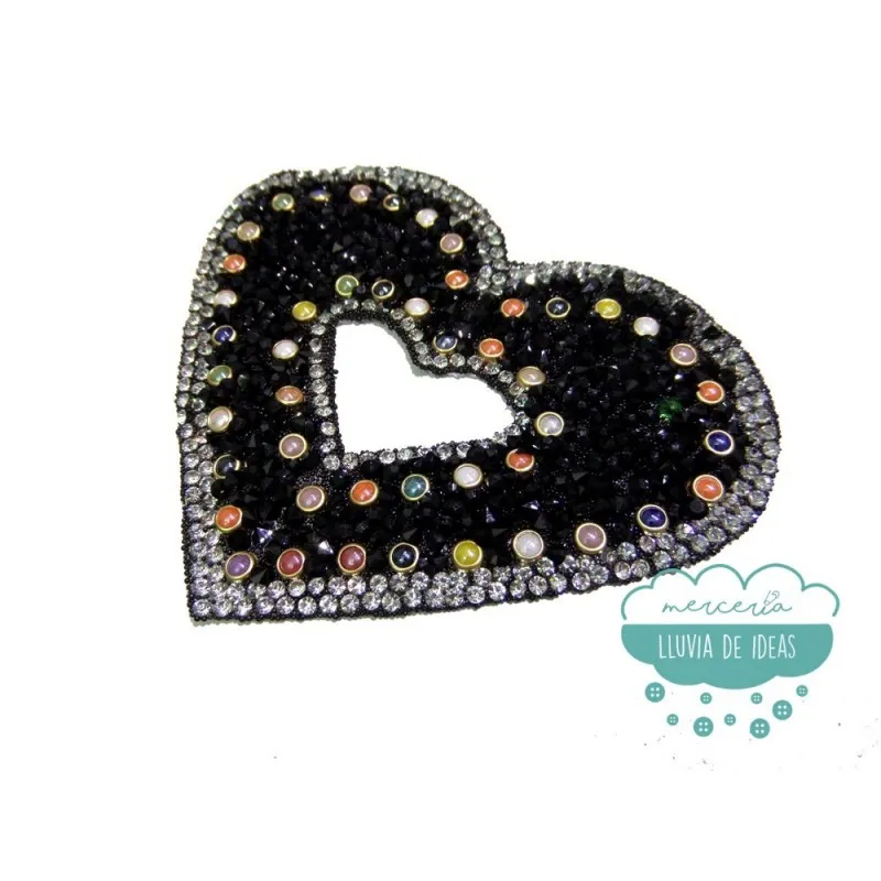 Aplicación termoadhesiva con rocalla, cristal y tachuelas de perlas - Cuore Mercería Lluvia de Ideas