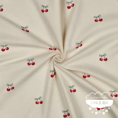 Franela estampada Cerezas fondo crudo