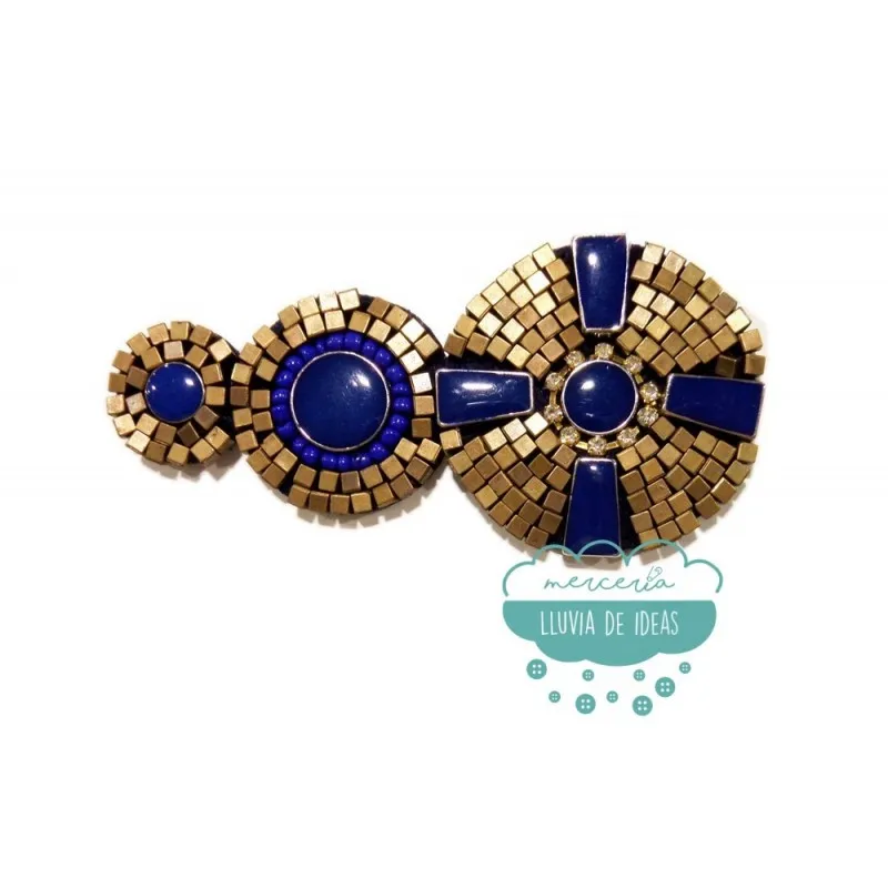 Aplicación decorativa con rocalla y cristal- Serie Marlene Mercería Lluvia de Ideas