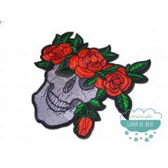 Parche bordado termoadhesivo - Calaveras y rosas
