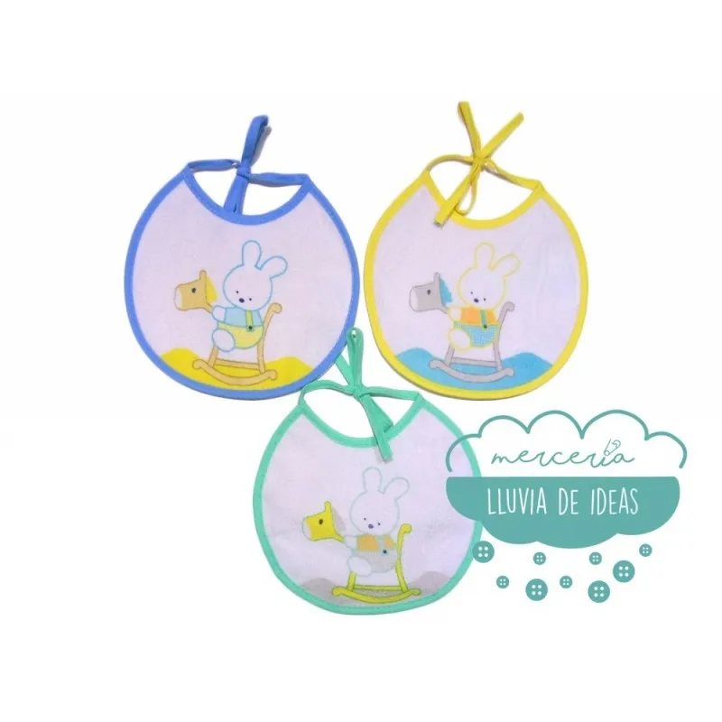 Babero rizo impermeable pack 3 unidades - Modelo Conejitos en el vaivén