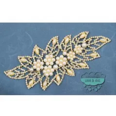 Aplicación de strass y perlas - Serie Bridget