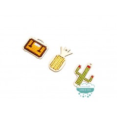 Kit colgantes de madera para bordar (piña, maleta, cactus) - DMC
