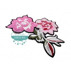 Parche bordado termoadhesivo - Flores rosas - Serie Aisha