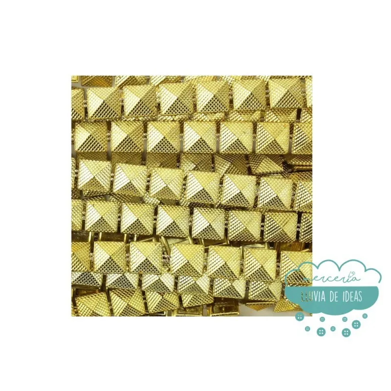 Pasamanería de tachas metalizadas de varios colores - Serie Abie Mercería Lluvia de Ideas