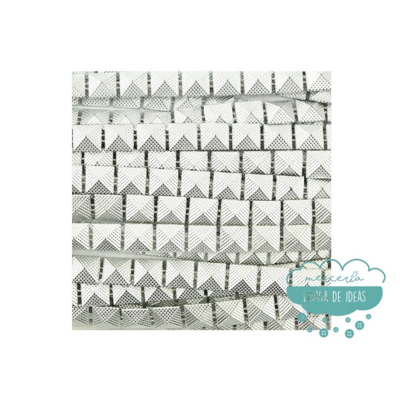 Pasamanería de tachas metalizadas de varios colores - Serie Abie